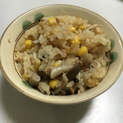 しめじも入れて作りました〜。ツナからいい味が出ますね♡